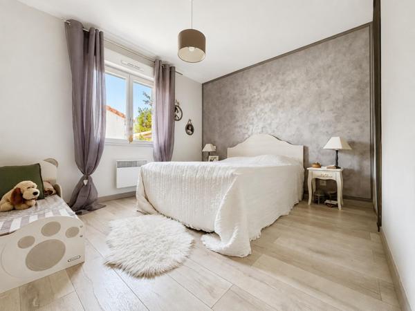 Maison récente de 108m2, beau jardin paysagé avec jacuzzi