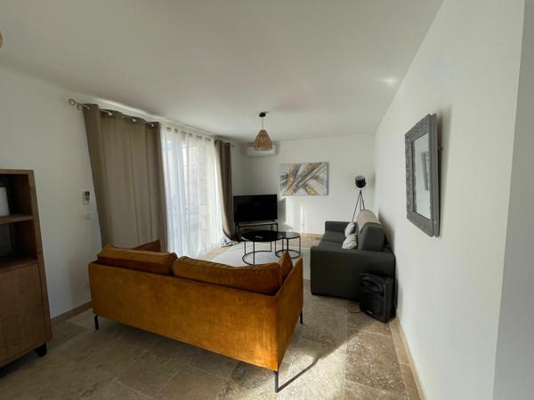 Solaro (20240) SOLARO : Villa T4 d'environ 97 m2 avec piscine