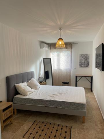 Solaro (20240) SOLARO : Villa T4 d'environ 97 m2 avec piscine