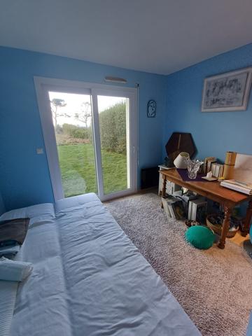 Plougasnou (29630) Plougasnou, Samson, maison d'architecte pleine vue mer.