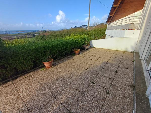 Plougasnou (29630) Plougasnou, Samson, maison d'architecte pleine vue mer.