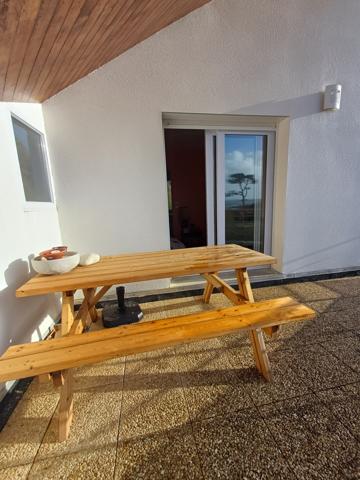 Plougasnou (29630) Plougasnou, Samson, maison d'architecte pleine vue mer.