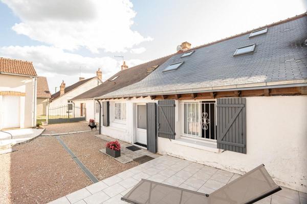 LIEUX UNIQUES ® GROUPE PROPRIETES PROPOSE DEUX MAISONS DE VILLE DE 143 ET 43 M² - TERRAIN 1.197 M² - ROMORANTIN