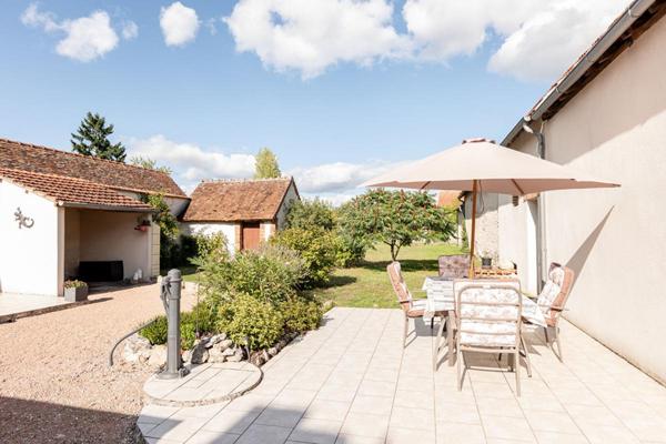 LIEUX UNIQUES ® GROUPE PROPRIETES PROPOSE DEUX MAISONS DE VILLE DE 143 ET 43 M² - TERRAIN 1.197 M² - ROMORANTIN