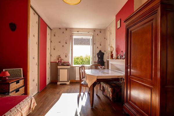 LIEUX UNIQUES ® GROUPE PROPRIETES PROPOSE DEUX MAISONS DE VILLE DE 143 ET 43 M² - TERRAIN 1.197 M² - ROMORANTIN