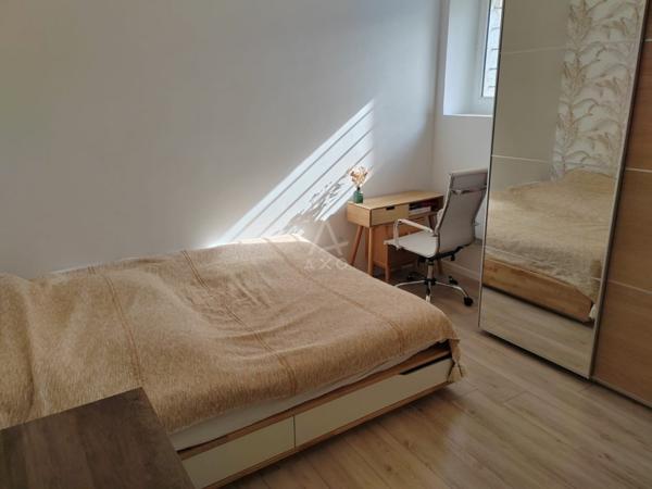 Appartement À Vendre – Proche Place Hébert et métro Marx Dormoy