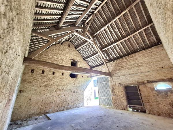 À vendre - Ferme, 3 pièces située à Fresnay-sur-Sarthe (72130)