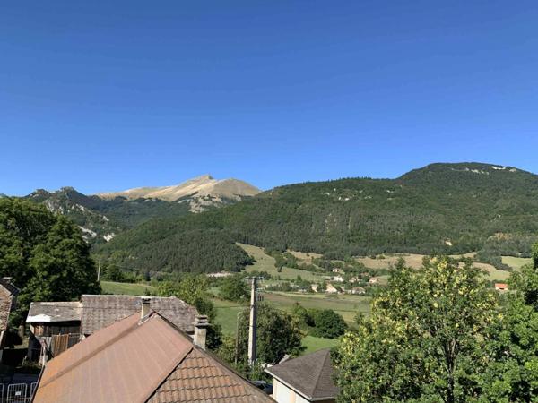 Duplex rénové – T4- Esprit chalet – Vue panoramique à Lus-la-Croix-Haute