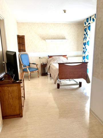 Autre
                                                                                                                                                                                                                                                                                                                        1 pièce(s)                                                                                                                                                                                                          1 chambre(s)                                                                                                                                                                                                          20  m²