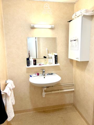 Autre
                                                                                                                                                                                                                                                                                                                        1 pièce(s)                                                                                                                                                                                                          1 chambre(s)                                                                                                                                                                                                          20  m²
