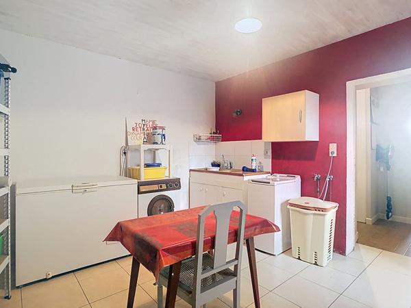 A vendre, maison rénovée de 140m2 avec 5 chambres, un grand terrain et des dépendances, dans les Hauts-d'Anjou