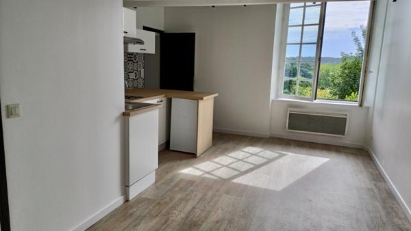 Appartement
                                                                                                                                                                                                                                                                                                                        1 pièce(s)                                                                                                                                                                                                                                                                                                                              26.24  m²