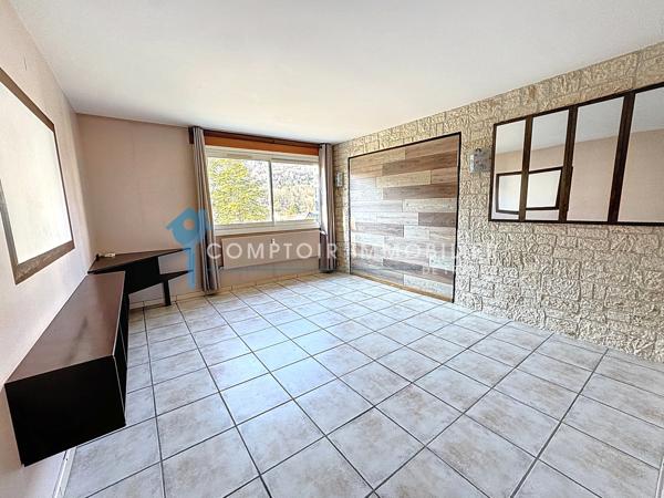 Appartement
                                                                                                                                                                                                                                                                                                                        3 pièce(s)                                                                                                                                                                                                          2 chambre(s)                                                                                                                                                                                                          66  m²