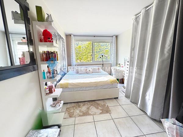 Appartement
                                                                                                                                                                                                                                                                                                                        3 pièce(s)                                                                                                                                                                                                          2 chambre(s)                                                                                                                                                                                                          66  m²