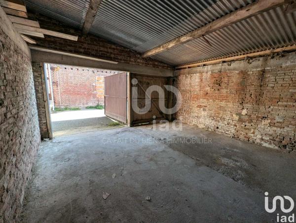 Location parking 23 m² Forges-les-Eaux