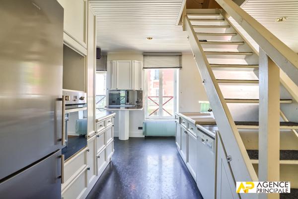 Maison Le Mesnil Le Roi 6 pièce(s) 192 m2 €795 000 ** - Référence 13342