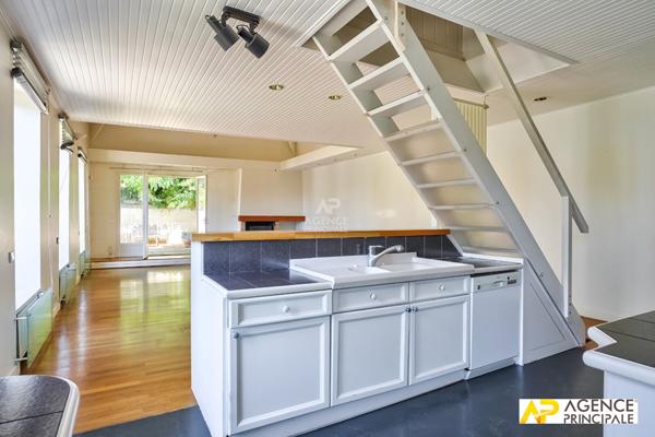 Maison Le Mesnil Le Roi 6 pièce(s) 192 m2 €795 000 ** - Référence 13342