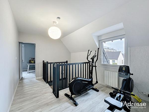 Maison Mayenne 138 m², cinq chambres, terrain de 538 m².