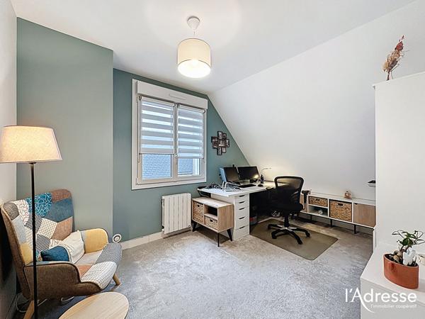 Maison Mayenne 138 m², cinq chambres, terrain de 538 m².