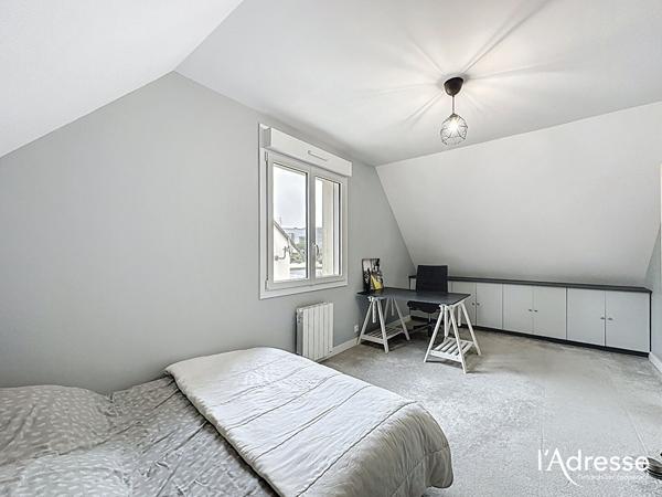 Maison Mayenne 138 m², cinq chambres, terrain de 538 m².