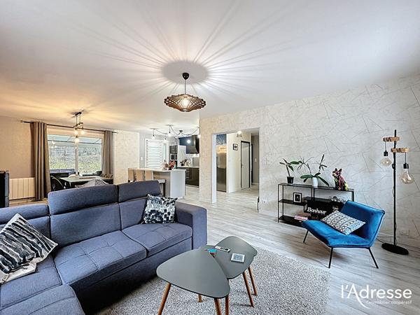 Maison Mayenne 138 m², cinq chambres, terrain de 538 m².