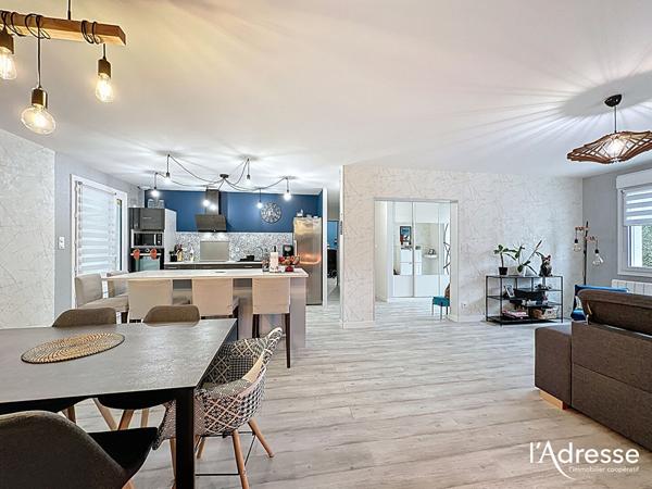 Maison Mayenne 138 m², cinq chambres, terrain de 538 m².