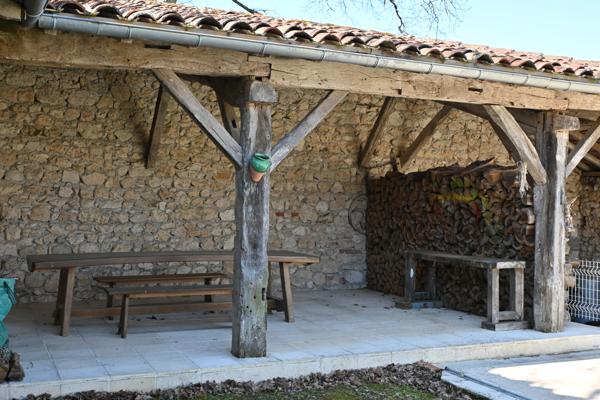 Hautefage-la-Tour (47340) Magnifique propriété avec piscine, dépendances en pleine nature