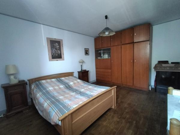 À vendre - Maison mitoyenne 1 côté, 7 pièces située à Château-la-Vallière (37330)