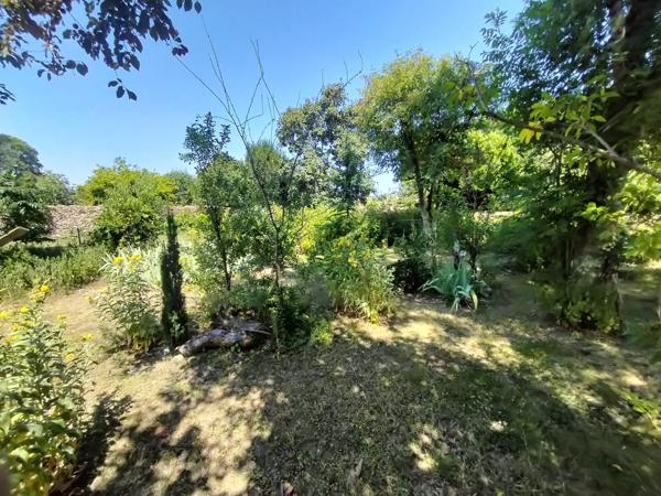 À vendre - Maison mitoyenne 1 côté, 7 pièces située à Château-la-Vallière (37330)