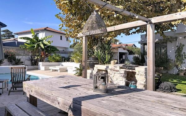 Maison à vendre    12 pièces • 253 m2 Anglet