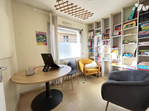 immeuble mixte professionnel et appartement à vendre à guer 56 morbihan