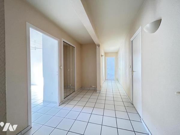 immeuble mixte professionnel et appartement à vendre à guer 56 morbihan