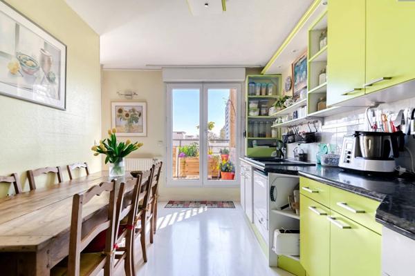 T5 DUPLEX DE 136 M² – DERNIER ÉTAGE – DEUX TERRASSES – LYON 3E