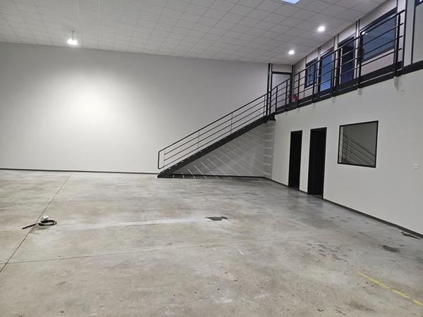 Local d'activité Gonfreville L Orcher 408 m2