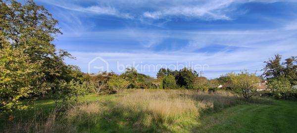 Terrain à Bâtir à Parigny-les-Vaux – 3149 m²

	• Superficie : 3149 m², composé de deux parcelles :
		○ Une parcelle constructible d'environ 1515 m²
		○ Un verger de 1634 m², arborée avec des arbres fruitiers ( Pommier, Poirier, Figuier, Cerisier, Noyer….)

	• Localisation :
Parigny-les-Vaux fait partie de la communauté de communes Nevers-Agglomération depuis le 1er janvier 2017.

	• Commodités locales :
La commune propose des commerces de proximité et des artisans, tels que :
		○ Bar-tabac
		○ Brasserie-distillerie
		○ Cave à vin
		○ Ongleries

	• Éducation et services :
		○ L'école primaire possède le label éco-école depuis 2018.
		○ La commune dispose de services de cantine, de garderie et de transport scolaire.
		○ Bus scolaire à seulement 50 m du terrain, desservant l'école primaire, le collège et le lycée.

	• Accessibilité :
		○ Pougues-les-Eaux à 7 minutes (4 km)
		○ Guérigny à 9 minutes (7 km)
		○ Nevers à 20 minutes (14 km)
		○ Autoroute à 5 minutes

	• Réseaux disponibles :
L'eau et l'électricité sont disponibles sur la rue devant le terrain, ce qui facilite le raccordement pour tout projet de construction.
Le terrain a fait l’objet d’une étude de sol G1 réalisée conformément à la réglementation.

Atouts du terrain :
	• Parcelle constructible : Idéale pour un projet immobilier résidentiel, sans vis-à-vis direct.
	• Parcelle "verger" : Un terrain arboré, parfait pour la création d'un jardin, d'un espace vert, ou pour d'autres activités extérieures. La présence d'arbres fruitiers ajoute de la valeur au terrain, créant un espace agréable et productif.

Ce terrain bénéficie donc de nombreux avantages : un emplacement stratégique, des commodités de proximité, un cadre de vie agréable et des infrastructures adaptées à une vie de famille. Si vous avez des questions spécifiques sur ce terrain ou si vous avez un projet particulier en tête, je serais heureux de vous aider davantage !

Photos supplémentaires disponibles sur BSK IMMOBILIER > Nos conseillers > Julien LELONG.
Pour tout renseignement complémentaire ou pour une visite, contactez moi au 06.61.74.25.29.

Informations annonce: