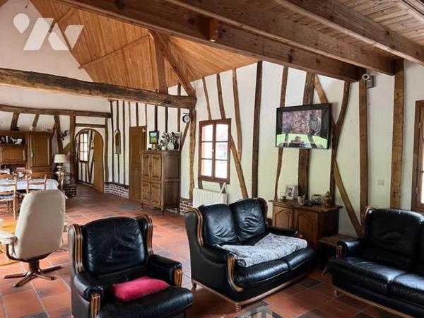 MONTREUIL, Fermette rénovée - Idéalement située, venez découvrir cette magnifique longère bâtie...