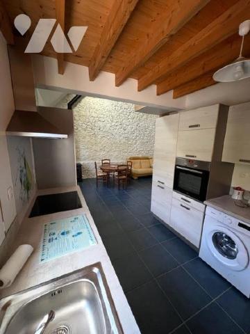 MONTREUIL, Fermette rénovée - Idéalement située, venez découvrir cette magnifique longère bâtie...