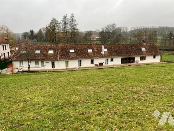 MONTREUIL, Fermette rénovée - Idéalement située, venez découvrir cette magnifique longère bâtie...