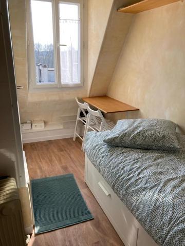 Vente                                                      Appartement
                        
                     1 pièces                      8 m2                     à Paris 5