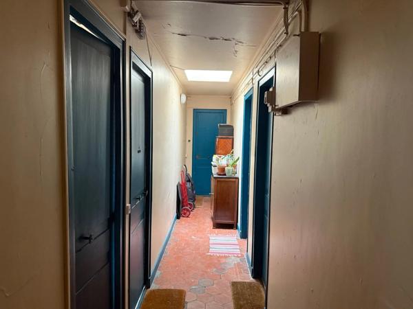 Vente                                                      Appartement
                        
                     1 pièces                      8 m2                     à Paris 5