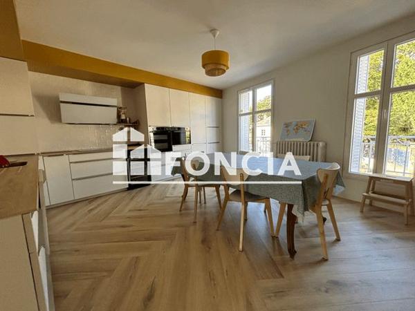 À vendre Appartement 5 pièces 130 m² - Laval 53000