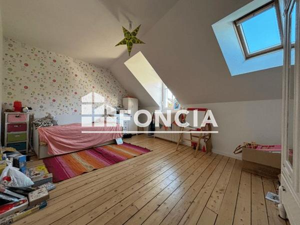 À vendre Appartement 5 pièces 130 m² - Laval 53000