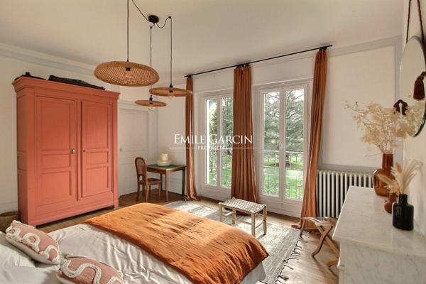 A VENDRE - Saint Sauveur En Puisaye - Bourgogne-  Maison de Maître avec dépendance sur un parc arboré de 2ha