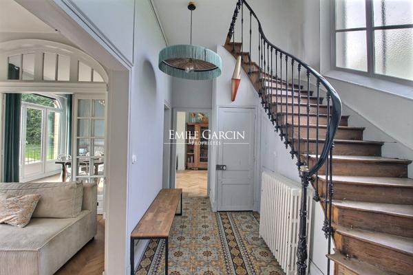 A VENDRE - Saint Sauveur En Puisaye - Bourgogne-  Maison de Maître avec dépendance sur un parc arboré de 2ha