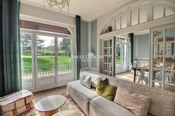 A VENDRE - Saint Sauveur En Puisaye - Bourgogne-  Maison de Maître avec dépendance sur un parc arboré de 2ha