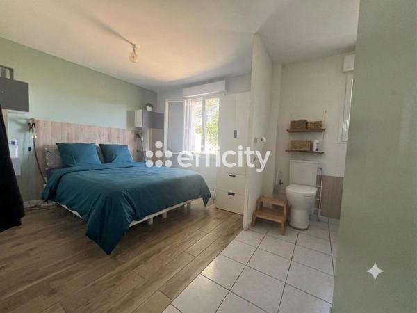 Maison
         7 pièces
        - 134 m² Exclusivité 279 000 € *