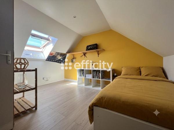 Maison
         7 pièces
        - 134 m² Exclusivité 279 000 € *
