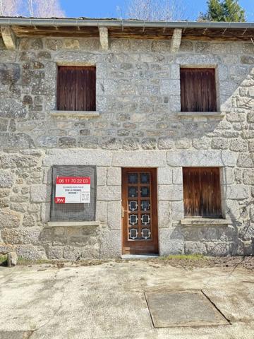 MAISON EN PIERRE A RÉNOVER, 6 PIÈCES AVEC GRANGE et JARDIN