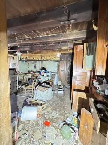 MAISON EN PIERRE A RÉNOVER, 6 PIÈCES AVEC GRANGE et JARDIN