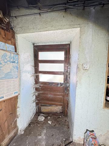 MAISON EN PIERRE A RÉNOVER, 6 PIÈCES AVEC GRANGE et JARDIN